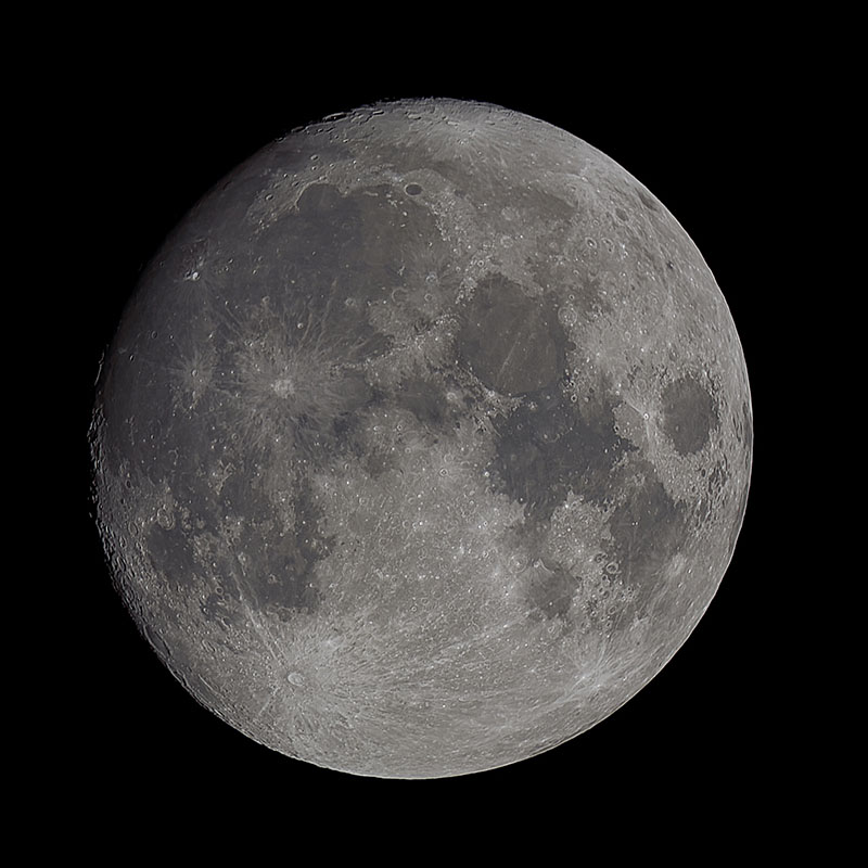 Luna al fuoco diretto del telescopio (reflex)